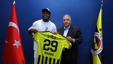 Emmanuel Emenike'den Fenerbahçe ziyareti!