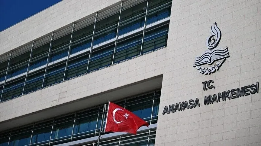 AYM süresiz nafakayı iptal etti! Karar 9 ay sonra yürürlükte: Mevcut nafakalar kesilecek mi?