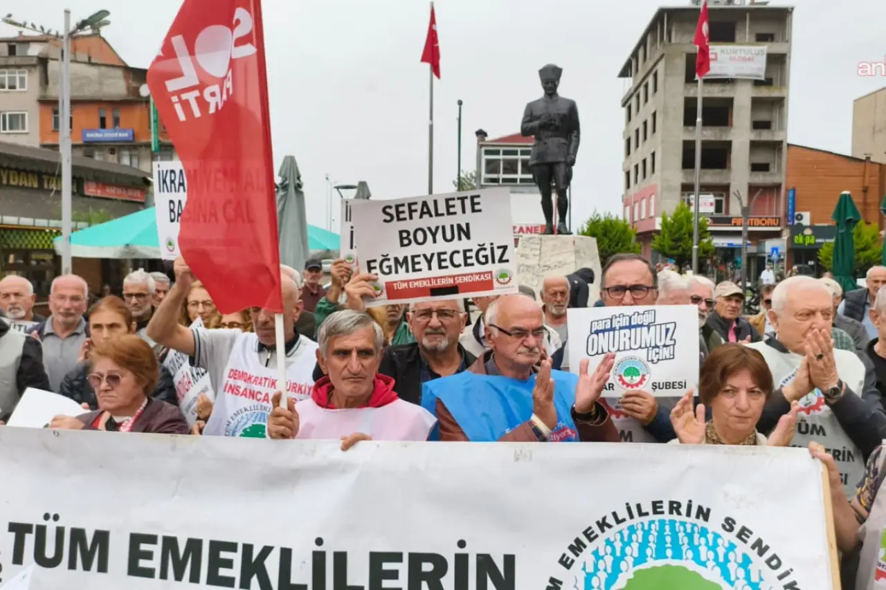 Tüm Emeklilerin Sendikası: "Emeklileri bu düzene mahkum eden AKP iktidarıdır"