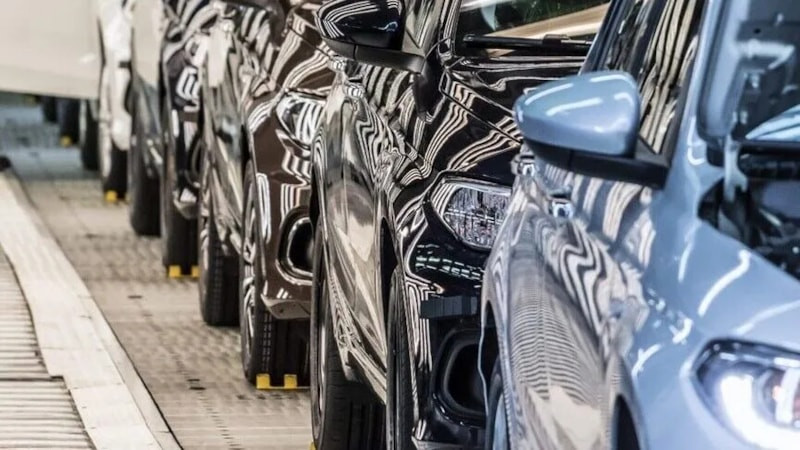 Yılın ilk 9 ayında satılan otomobillerin yarısını elektrikli ve hibritler oluşturdu