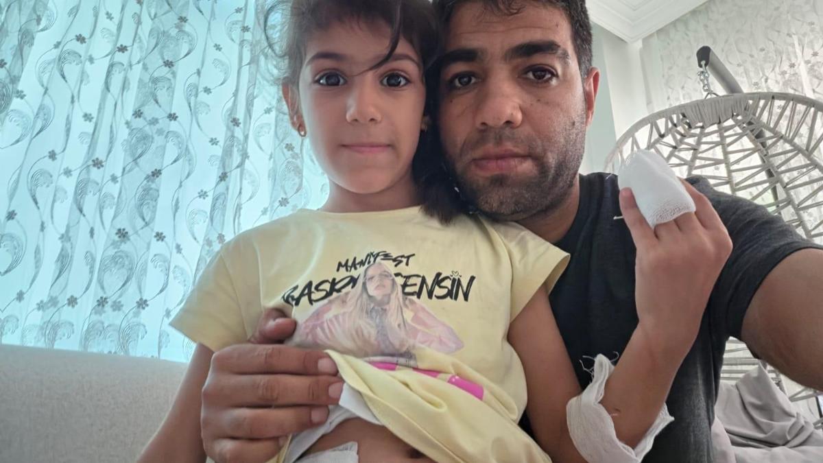 Adana’da yoldaki çukur baba ve kızını hastanelik etti