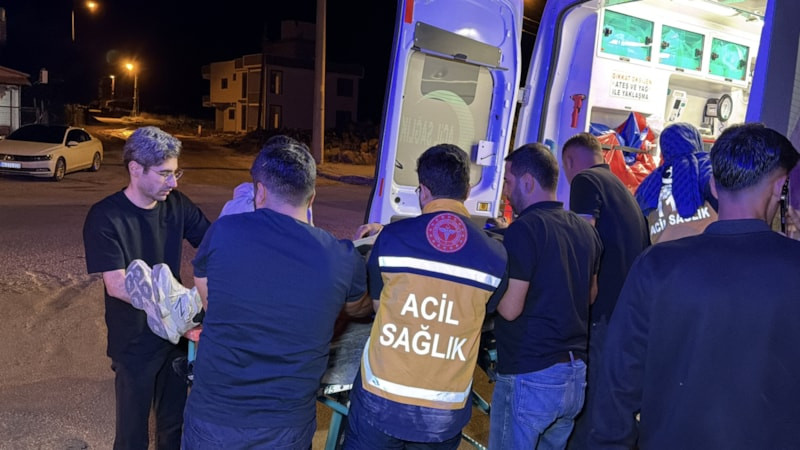 Adıyaman'da motosiklet ile otomobilin çarpışması sonucu 2 kişi yaralandı