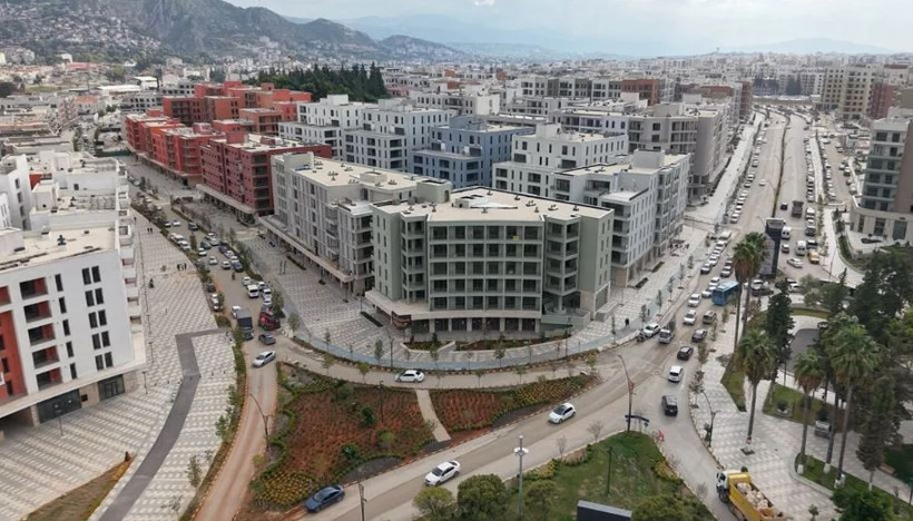 Hatay'da depremin yaraları sarılıyor: Atatürk Caddesi yeniden canlandı