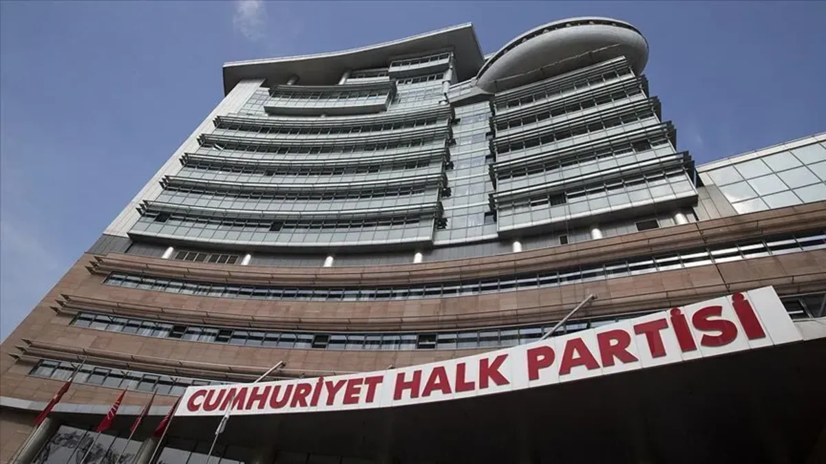 CHP'de istifa dalgası büyüyor: Mansur Yavaş'ın ardından 8 isim daha partiden ayrıldı