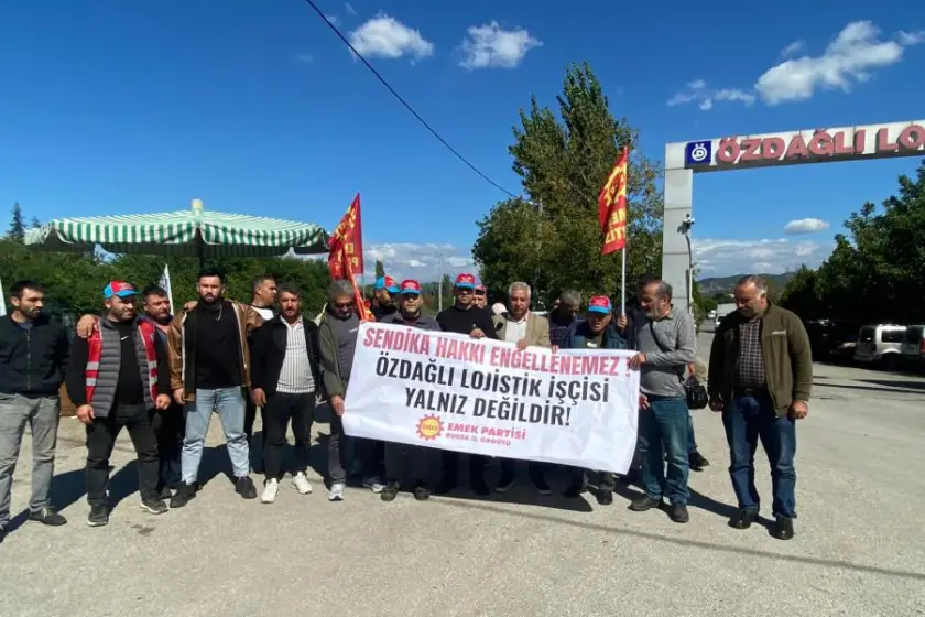 EMEP’ten Bursagaz ve Özdağlı Lojistik direnişine ziyaret: “Genel grevler, genel direnişler, genel eylemler örgütlemeliyiz”
