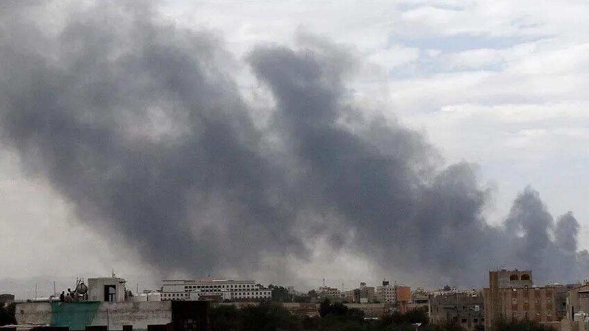 Husilerden Taiz'e havan saldırısı! Biri çocuk 5 ölü