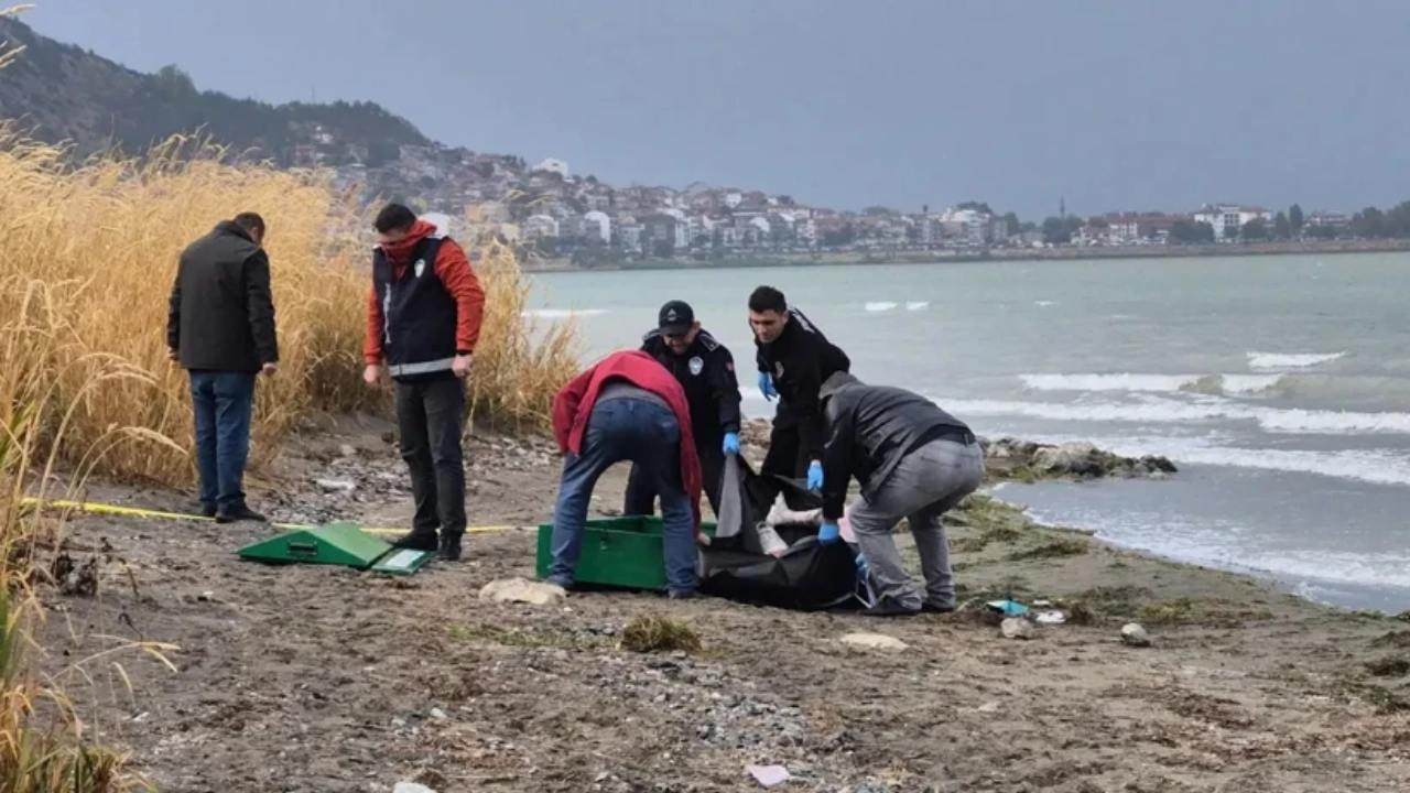 Eğirdir Gölü kıyısında erkek cesedi bulundu