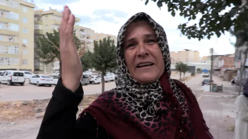 Diyarbakır'da erkekler, kadın cinayetlerine karşı yürüdü: 'Kadını öldüren erkeklikten utanıyoruz'