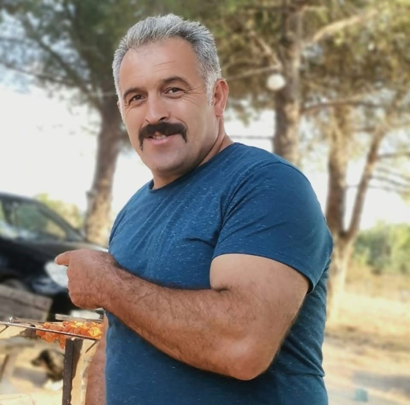 Artvin'de uçuruma yuvarlanan araçta baba öldü, iki çocuğu yaralandı