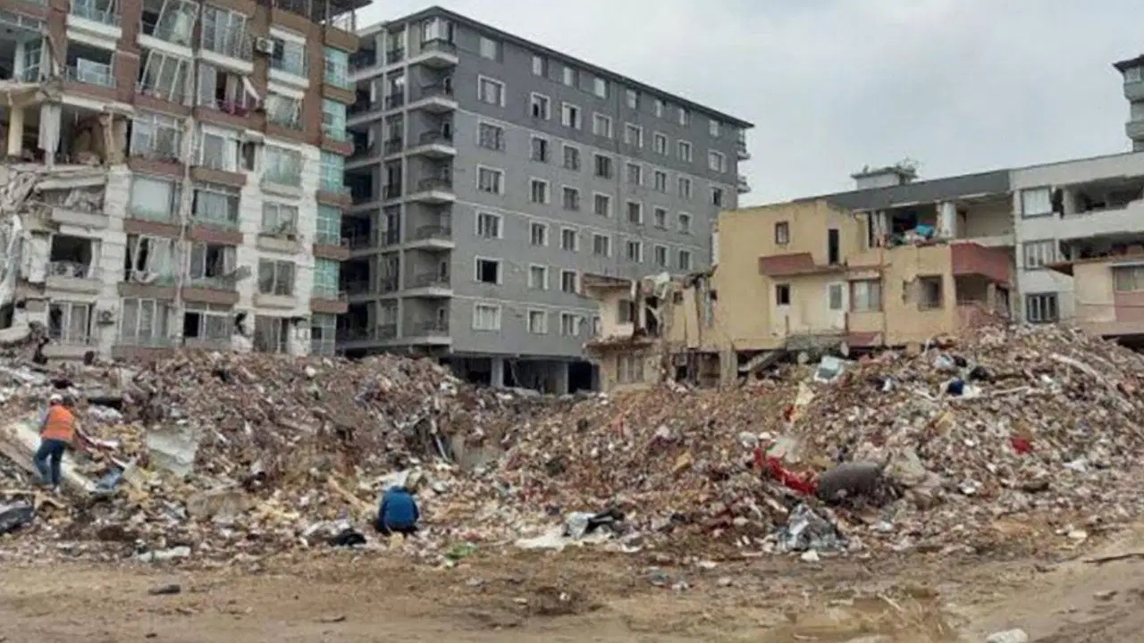 Bulut Apartmanı soruşturmasında yeni gelişme: Eski Belediye Başkanı Kimyeci'ye soruşturma izni yok!