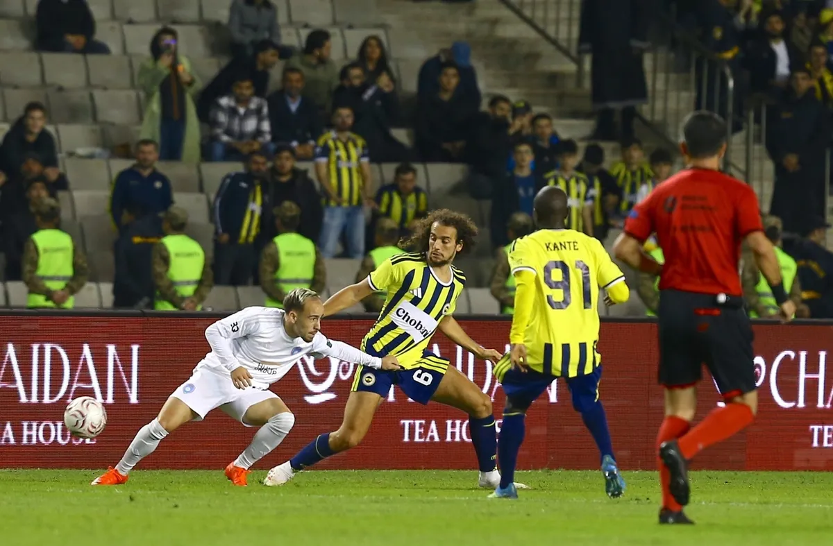 N'Golo Kante golünü attı namazını kıldı! Fransız yıldıza büyük övgü