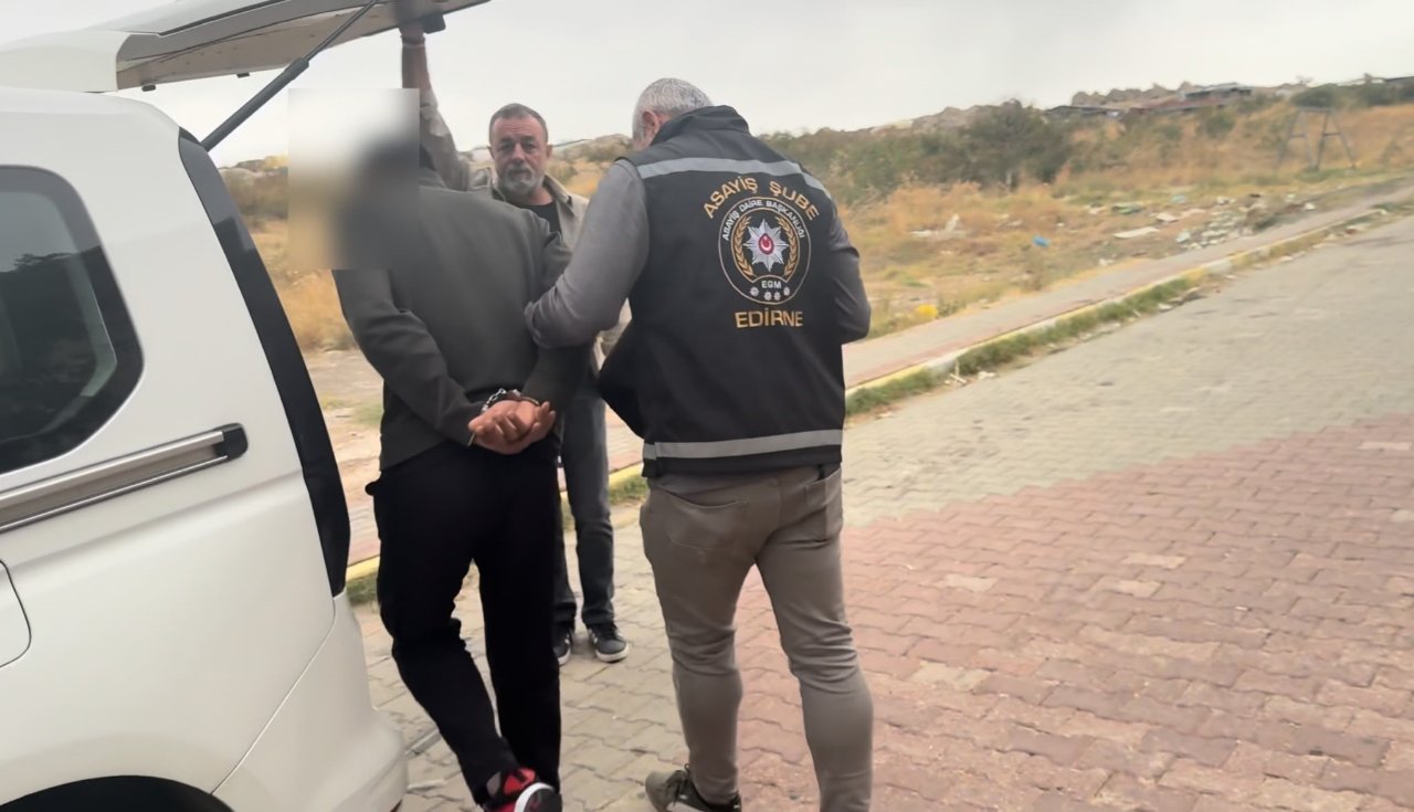 15 yıl cezası olan firari bazanın altında yakalandı