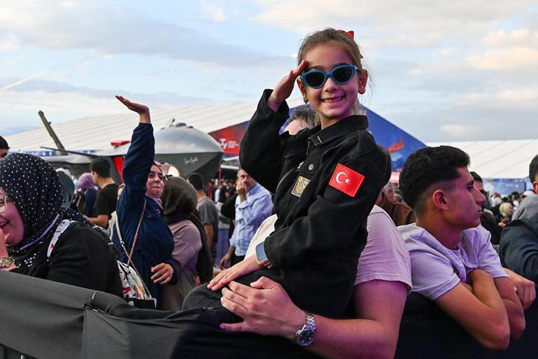 TEKNOFEST Güneydoğu'da son gün heyecanı: Türk Yıldızları yeniden gökyüzünde