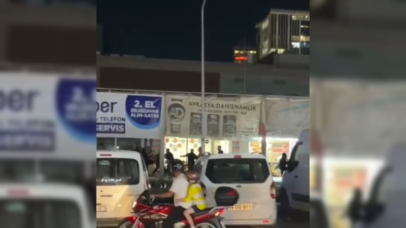 Malatya'da bıçaklı kavgada 3 kişi yaralandı