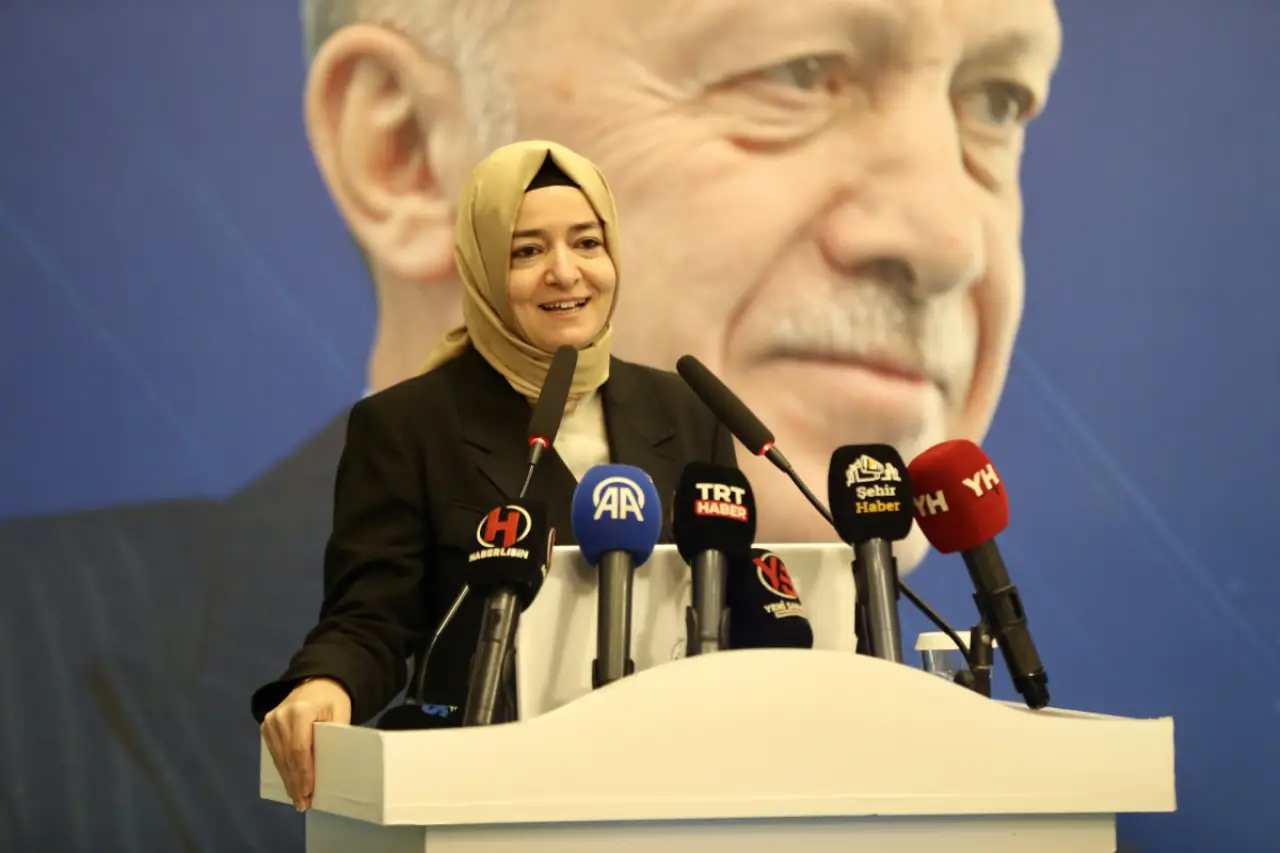 Nagehan Alçı: Kaynaklarım Sayan'ın parayı iade etmediğini söyledi