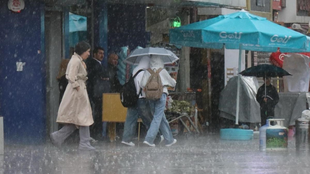 Meteoroloji tarih vererek uyardı! Kuvvetli sağanak ve fırtına geliyor