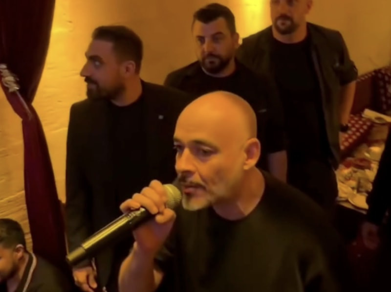Rapçi Ceza, Teknofest için gittiği Şanlıurfa’da sıra gecesine katıldı