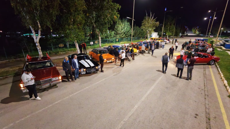 Erzurum'da klasik otomobil rüzgarı esti