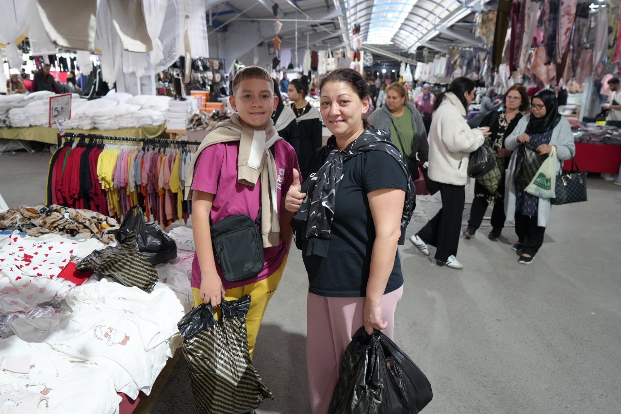 Sınır kentimize turist akını, esnaf bayram ediyor