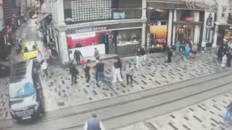 İstanbul'da cep telefonunu çalıp kaçan hırsız, suçüstü yakalandı