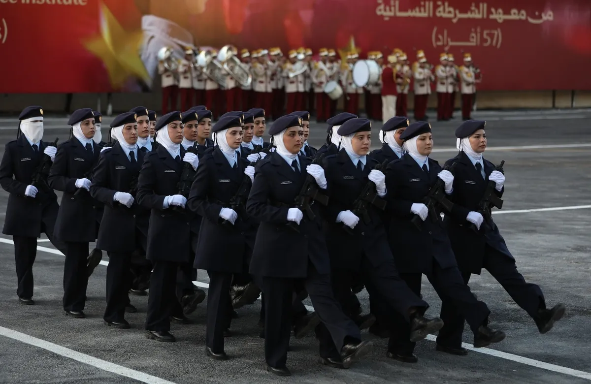 Suriye'de yeni dönem: Polis Akademisi ilk kadın mezunlarını verdi