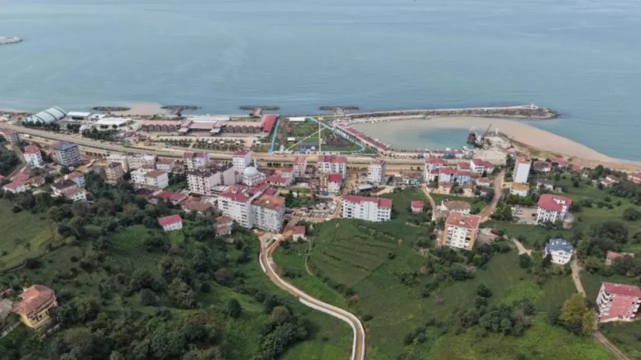 Rize’de sel sonrası 8 eğitim kurumunda eğitime 1 gün ara