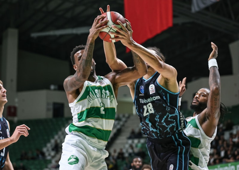 Türk Telekom, Bursaspor Basketbol karşısında galip geldi