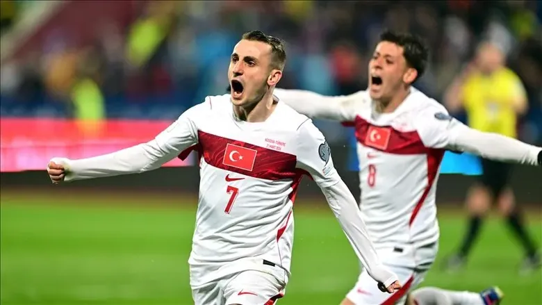 Bizim çocuklar ilkin peşinde