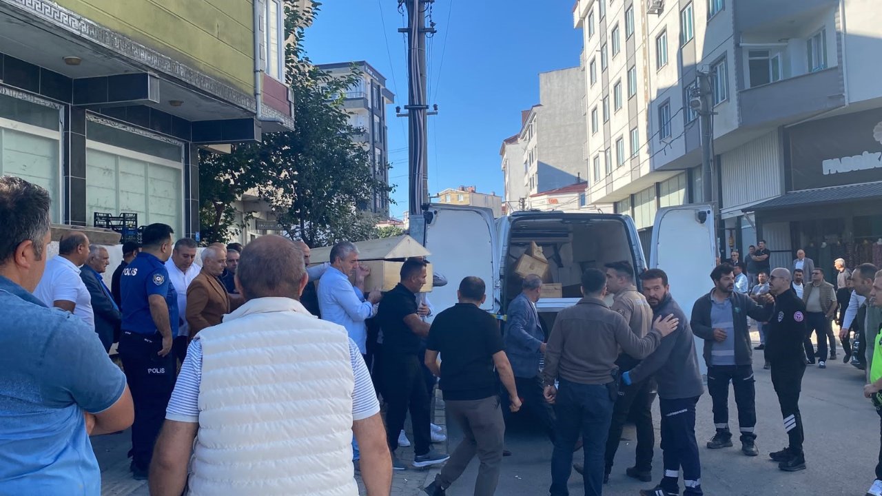 Eşini öldürdü, başında saatlerce bekledi!