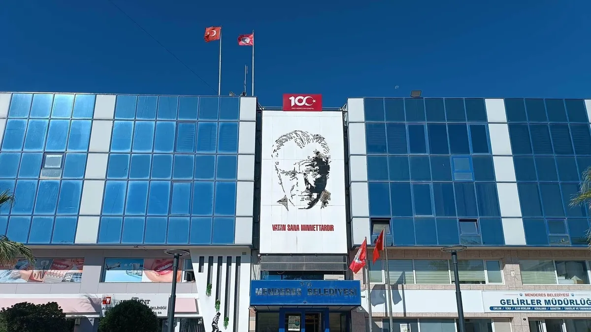 Menderes Belediyesi'ne rüşvet soruşturmasında ikinci dalga: 9 şüpheli gözaltına alındı