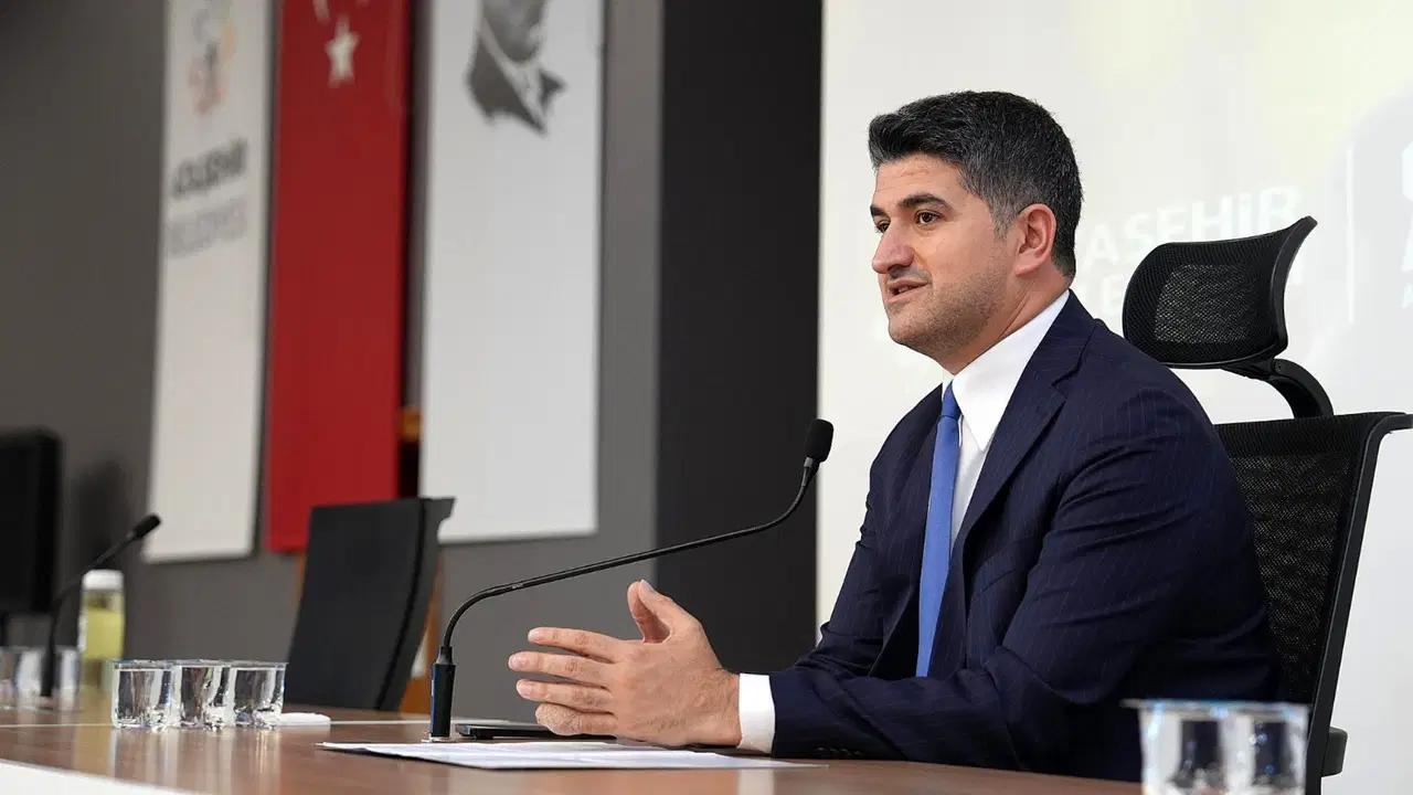 Tutuklu Onursal Adıgüzel'den AKP'ye geçen meclis üyelerine tepki: 'Masa başı pazarlıkların konusu edenler...'
