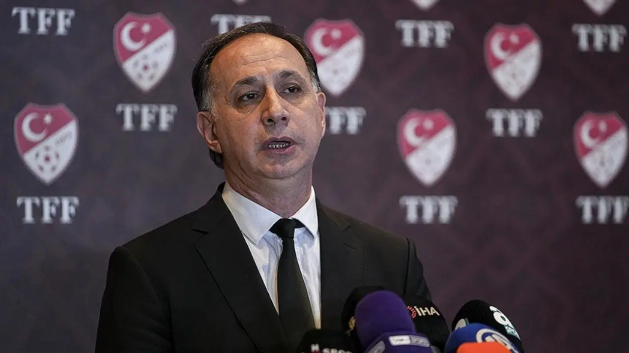 Dursun Özbek'ten 'hakemler dosyası' soruşturması açıklaması: 'Ligler başlayacak ortada MHK diye bir şey yok'