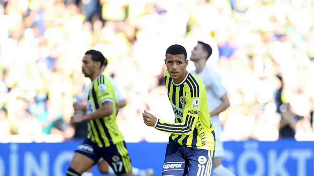 Fenerbahçe'de Greenwood kırmızı kart gördü! Maç 11'e 11 devam etti