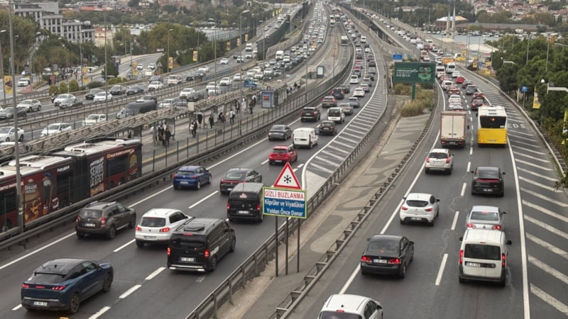 İstanbul'da trafik yoğunluğu yüzde 71'e çıktı