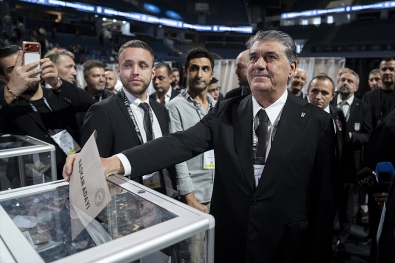 Oy verme işlemi sona erdi: Beşiktaş'ta seçim heyecanı