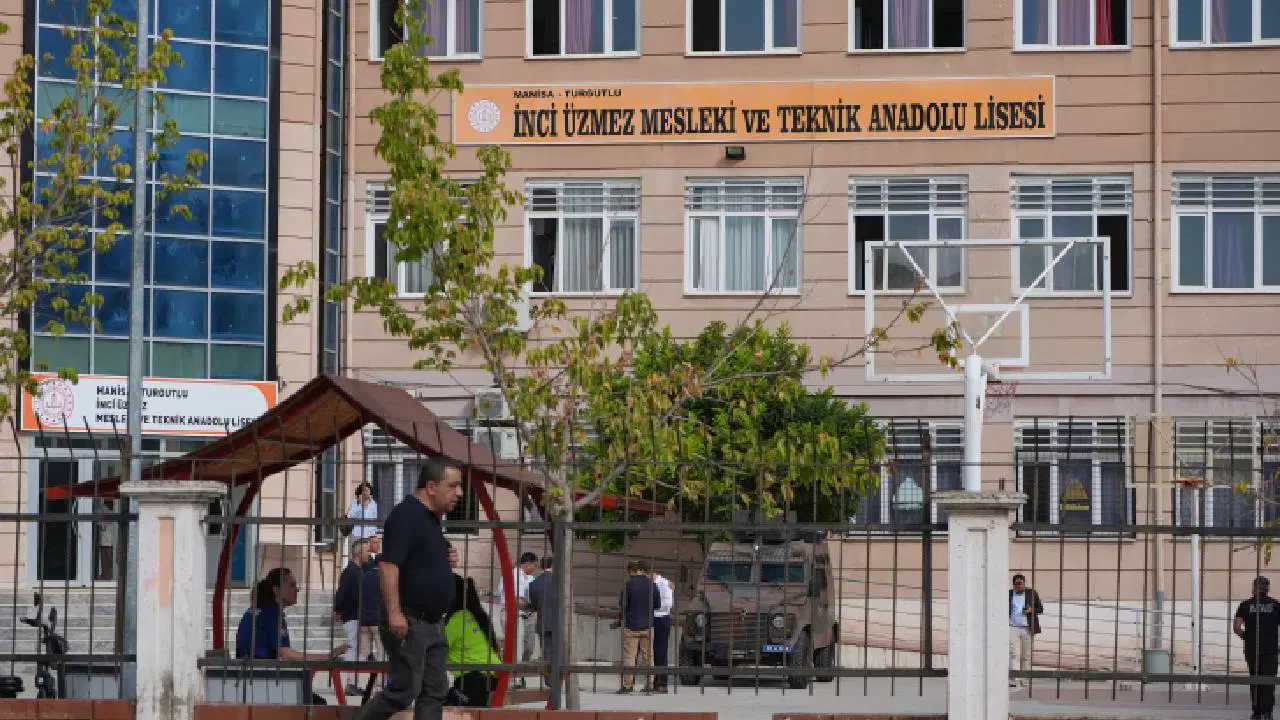 Sol ve sosyalist parti, dernek ve sendikalardan Manisa'daki okul saldırısına dair açıklama: İktidara tepki, Yusuf Tekin'e 'istifa' çağrısı