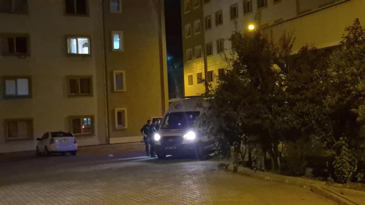 Adıyaman'da 2 öğrenci zehirlenme şüphesiyle hastaneye kaldırıldı