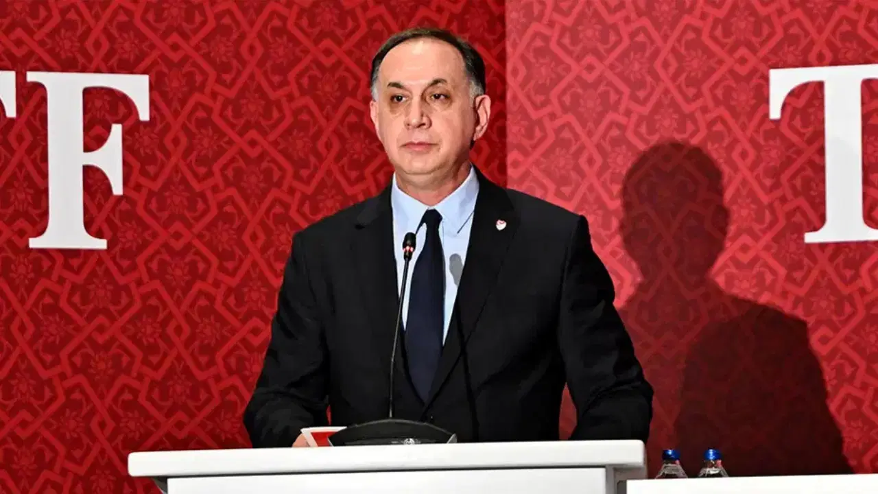 Dursun Özbek'ten 'hakemler dosyası' soruşturması açıklaması: 'Ligler başlayacak ortada MHK diye bir şey yok'