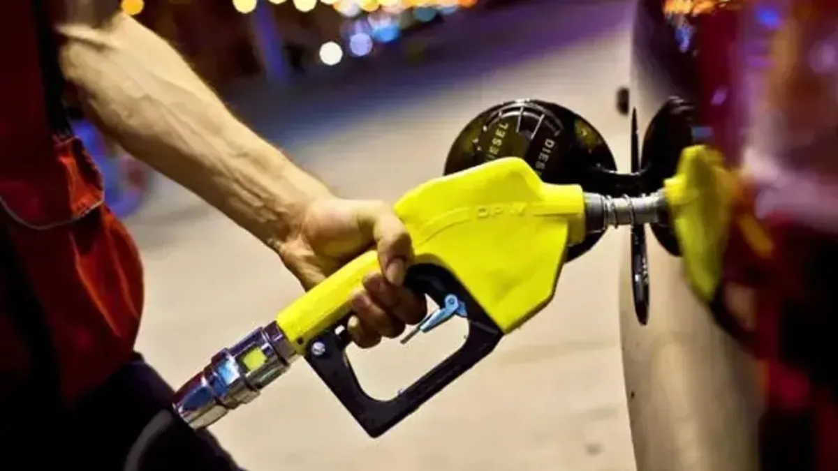 Depoyu dolduracaklar dikkat! Motorine zam ya da indirim var mı? 4 Ekim akaryakıt fiyat listesi