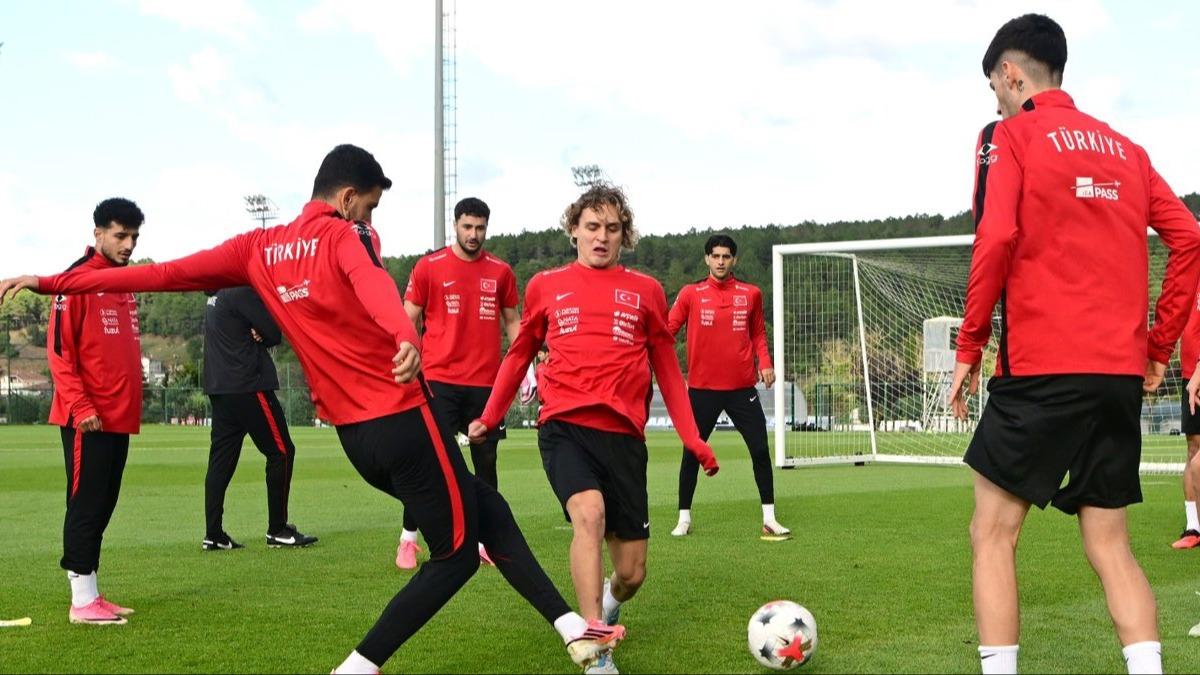 Ümit Milli Futbol Takımı, Macaristan mesaisine devam etti