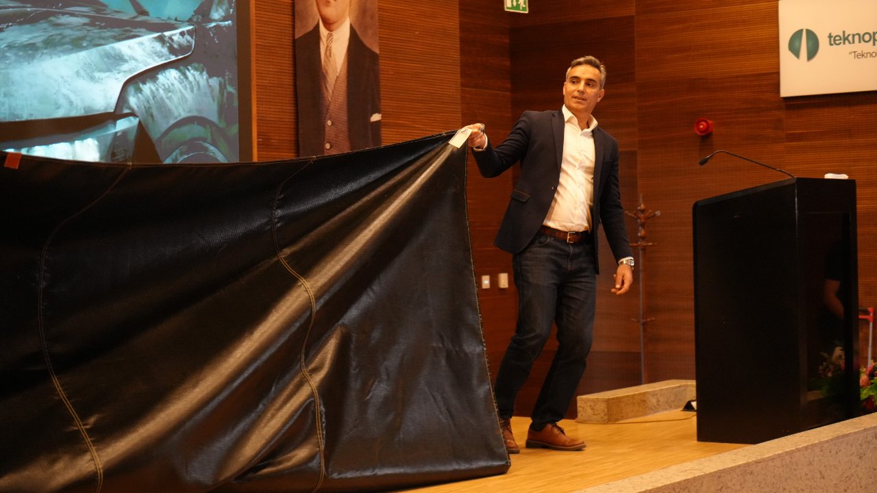 30 SANİYEDE ALEVLERİ BOĞUYOR