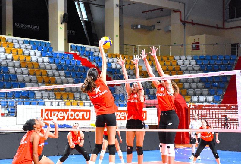 Kuzeyboru Kadın Voleybol Takımı'nda hedef galibiyet
