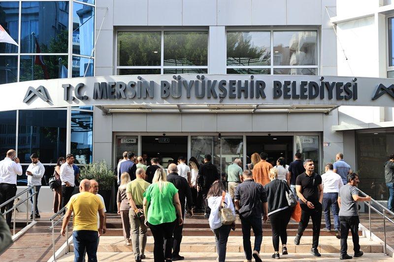 Mersin'de 3 belediyeye yolsuzluk operasyonunda yeni gelişme! Başkanlar dahil 59 şüpheli adliyeye sevk edildi