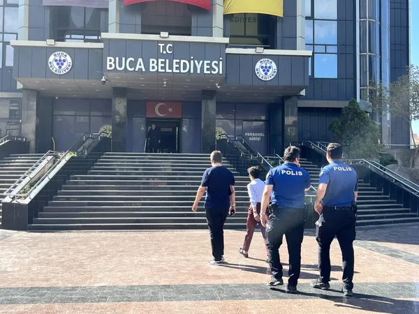 SON DAKİKA: Buca'da borç krizi patladı! Belediyeye haciz şoku! Makam odalarındaki eşyalar haczedilecek!