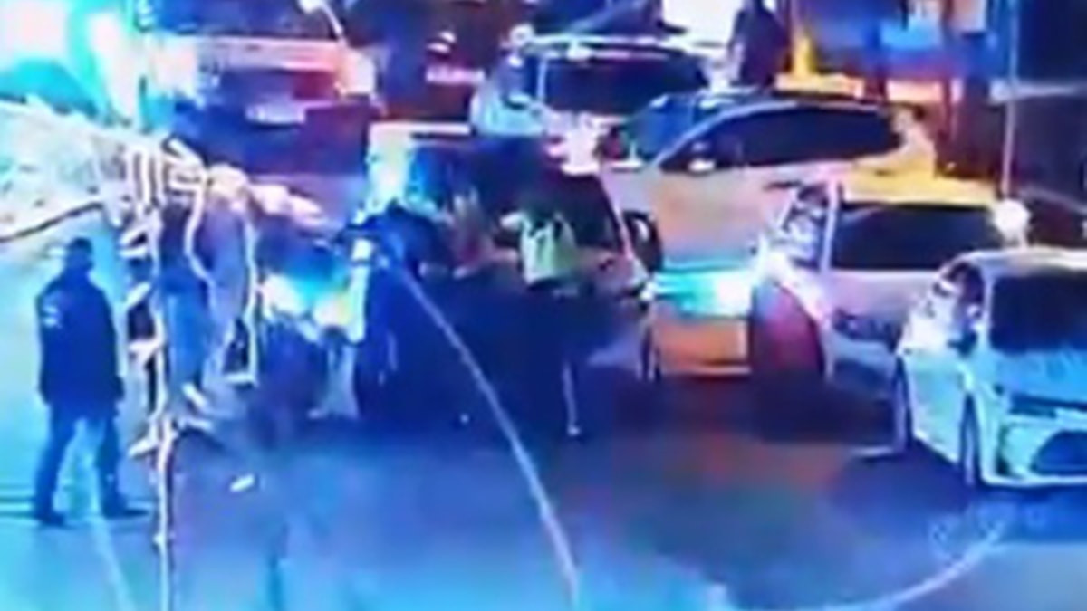 Hatay'da polisler nefes alamayan motosikletliyi Heimlich manevrasıyla kurtardı