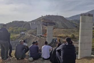 Dört işçi 25 metreden düşmüştü: Diyarbakır'da viyadükteki iş cinayeti davasında ek bilirkişi raporu kararı
