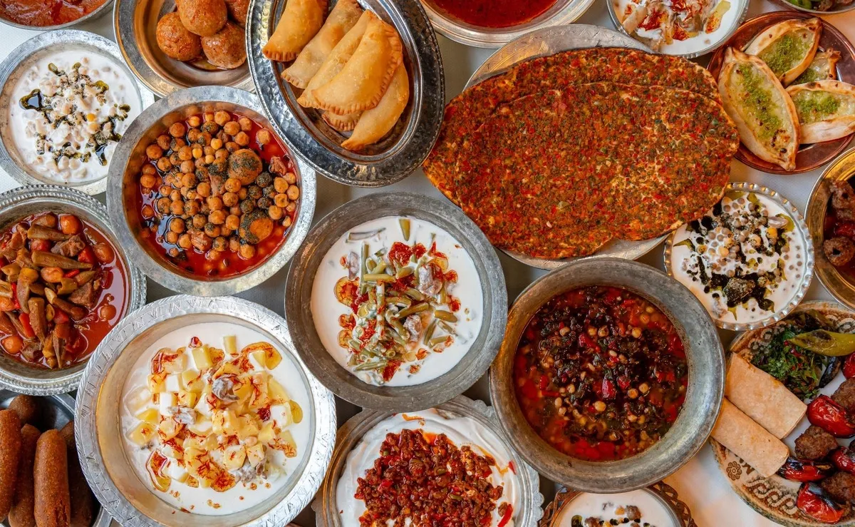 Beyrandan baklavaya: GastroAntep Kültür Yolu Festivali’nde 70’ten fazla lezzet noktasıyla şölen başladı