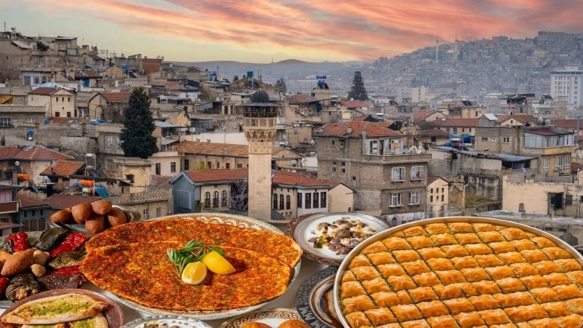 Beyrandan baklavaya: GastroAntep Kültür Yolu Festivali’nde 70’ten fazla lezzet noktasıyla şölen başladı