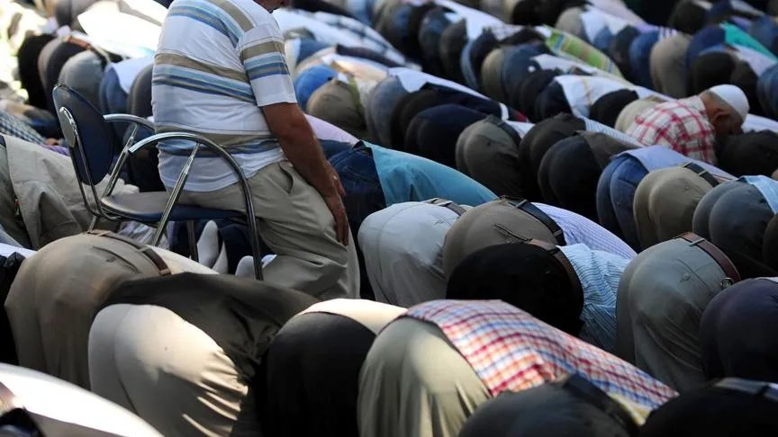 Diyanet’ten 2 Ekim Cuma hutbesi: Camiler sadece secde ederken değil, hayatın tam merkezinde yaşatılmalı!
