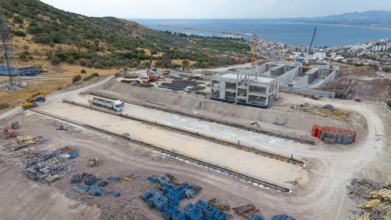 İzmir’in üçüncü büyük arıtma tesisi Dikili’de yükseliyor